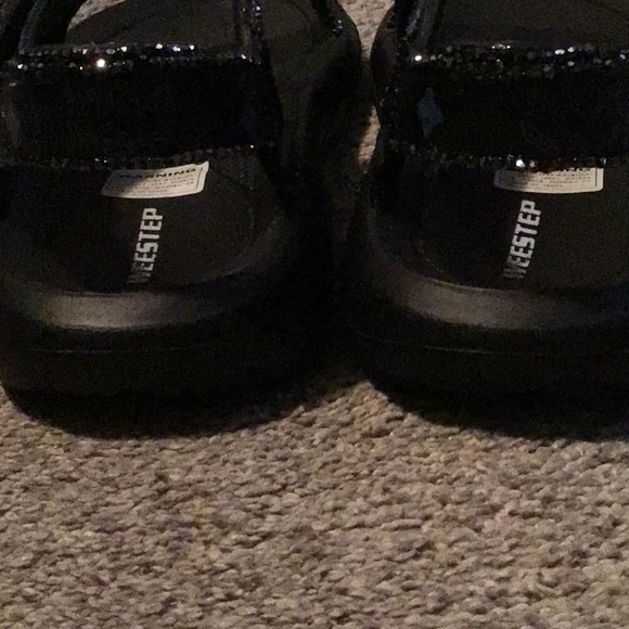 Sandals - Picture 3 of 4